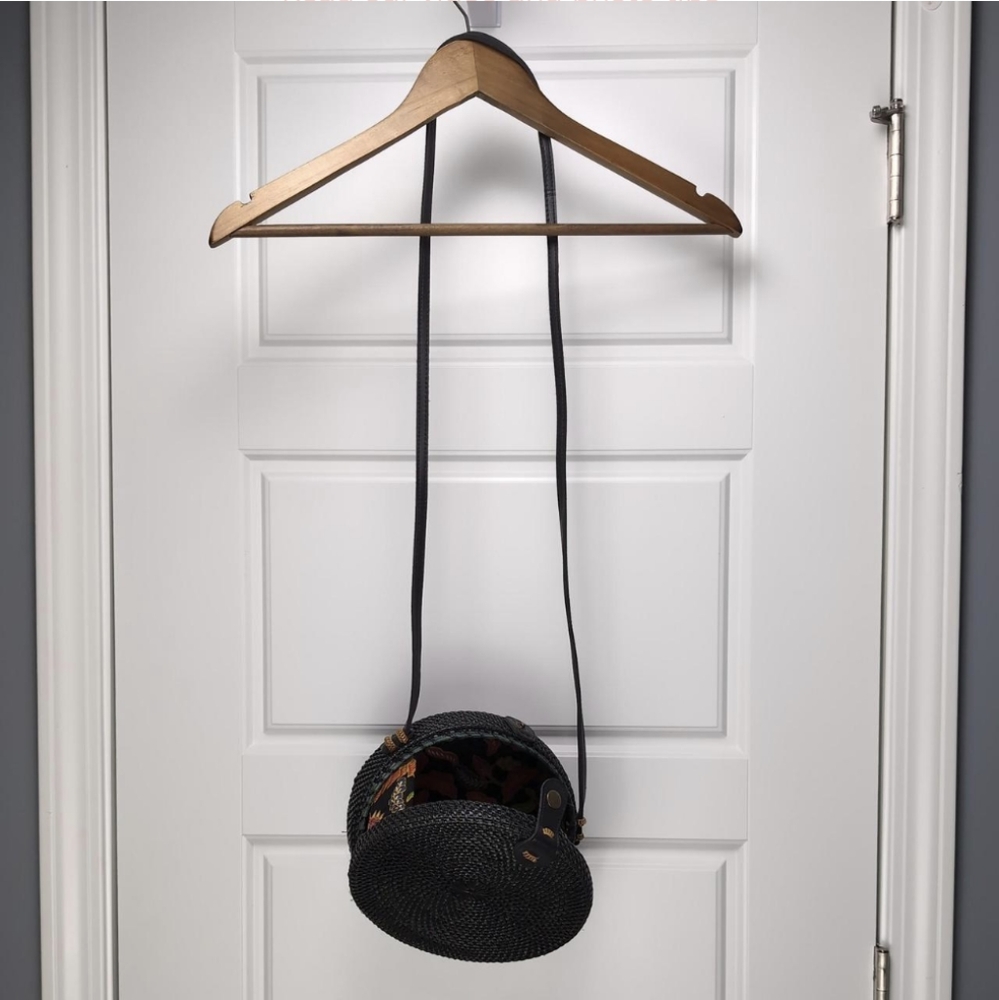 Black woven rattan purse
